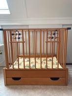 Houten box met lade en boxkleed, Ophalen, Gebruikt, Rechthoekig, In hoogte verstelbaar