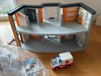 Ziekenhuis playmobil + ziekenauto + accessoires, Ophalen, Zo goed als nieuw