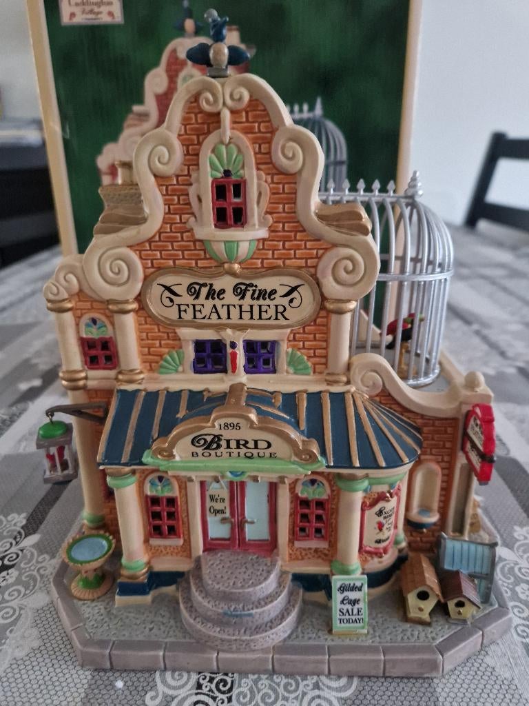 Lemax The Fine Feather, Ophalen of Verzenden, Nieuw