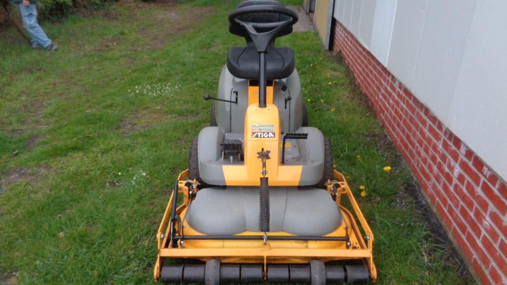 wegens inruil nette stiga ready frontmaaier/ hydrostaat, Ophalen, Gebruikt, Nederland, Stiga