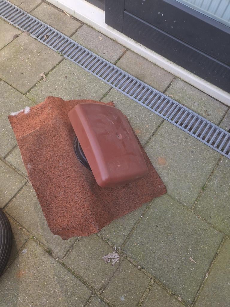 Ventilatie dakpan, Doe-het-zelf en Verbouw, Dakpannen en Dakbedekking, Ophalen of Verzenden, Steen of Klei, Minder dan 5 m², Dakpannen