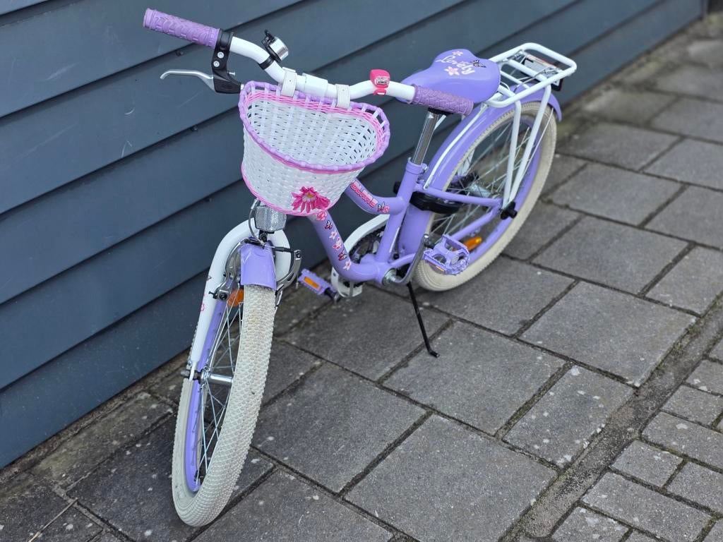 Paarse kinderfiets met mandje, Ophalen of Verzenden, Gebruikt, 20 inch of meer