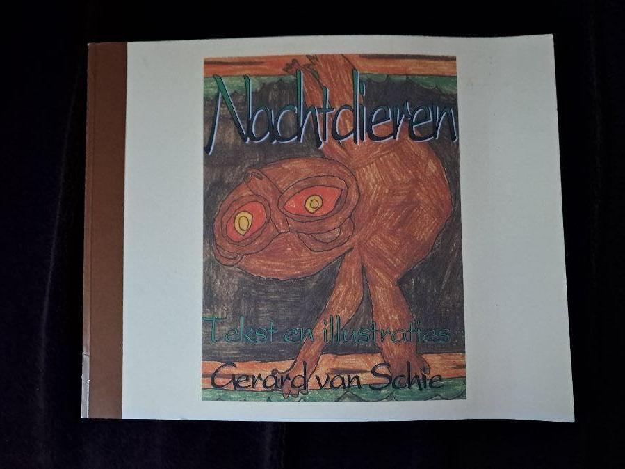 NACHTDIEREN: Gerard van Schie, Ophalen of Verzenden, Zo goed als nieuw