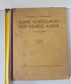 Kleine Schoolatlas der Gehele Aarde - 1952, Boeken, Gelezen, Ophalen of Verzenden, 1800 tot 2000, Wereld