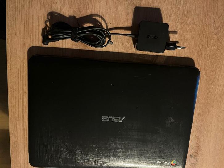 ASUS chroombook C300M, Computers en Software, Chromebooks, Gebruikt, 13 inch, 4 GB of minder, 256 GB of meer, Qwerty, Ophalen