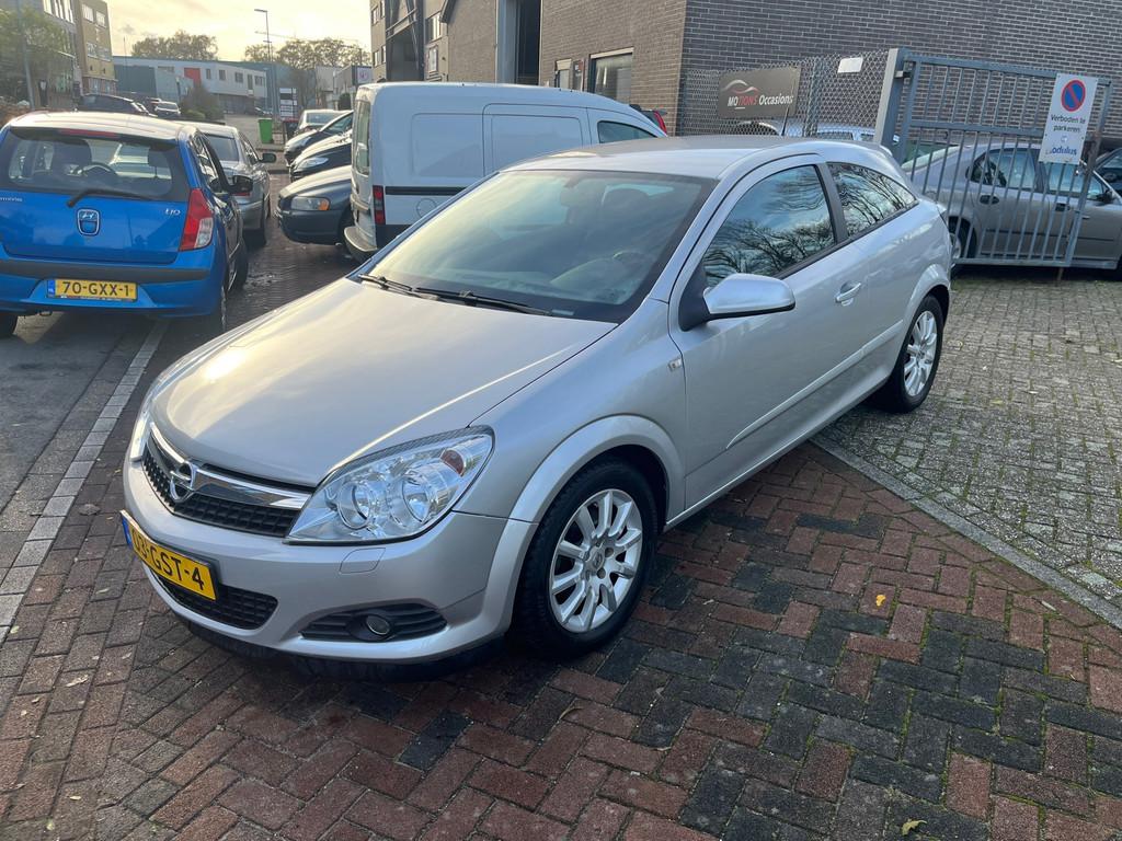 Opel Astra GTC 1.6 Temptation! Airco! Carplay! Parksensor!, Auto's, Opel, Voorwielaandrijving, Gebruikt, 4 cilinders, 635 kg