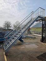 Robuuste gegalvaniseerde stalen trap met bordes nor029, Doe-het-zelf en Verbouw, Ladders en Trappen, Ophalen, Gebruikt, Trap, 2 tot 4 meter