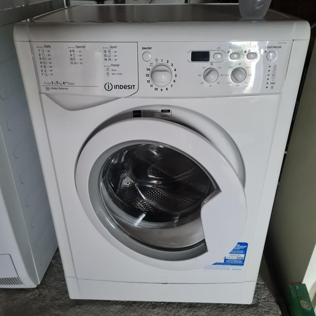 Indesit wasmachine 7kg trommel met rammel geluid A++, 6 tot 8 kg, Ophalen, 1200 tot 1600 toeren, 85 tot 90 cm