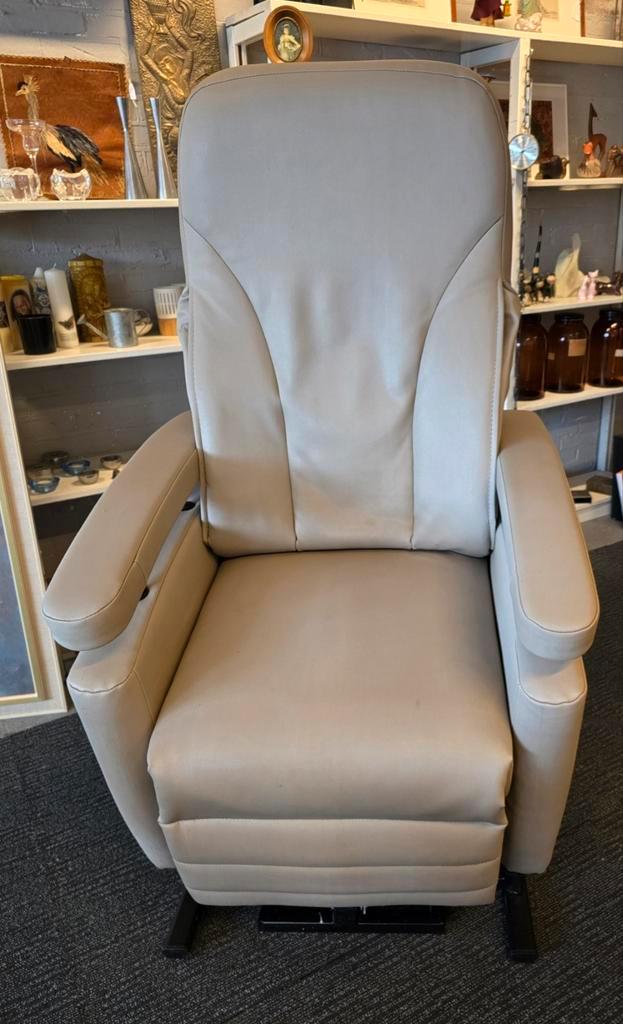 Staopstoel cremekleur sta-opstoel crème sta-op-stoel, Huis en Inrichting, Fauteuils, Gebruikt, Stof, Ophalen