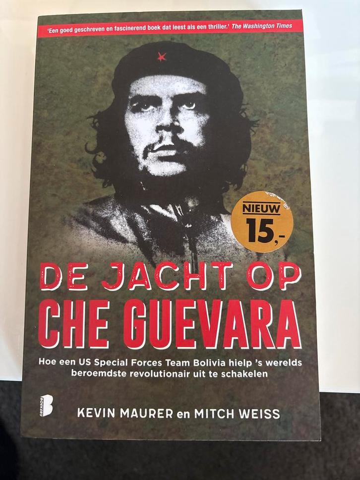De Jacht op Che Guevara - Kevin Maurer & Mitch Weiss, Boeken, Avontuur en Actie, Zo goed als nieuw, Ophalen of Verzenden