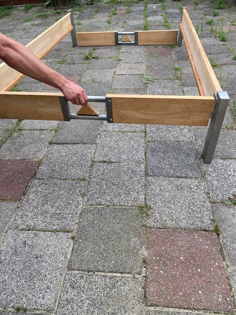 Bedframe 120cm compleet massive hout, Ophalen, Bruin, Zo goed als nieuw, Twijfelaar