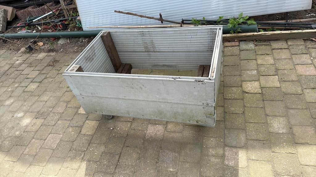 Verrijdbare bloembak, Ophalen, Kunststof, Gebruikt, 60 tot 100 cm