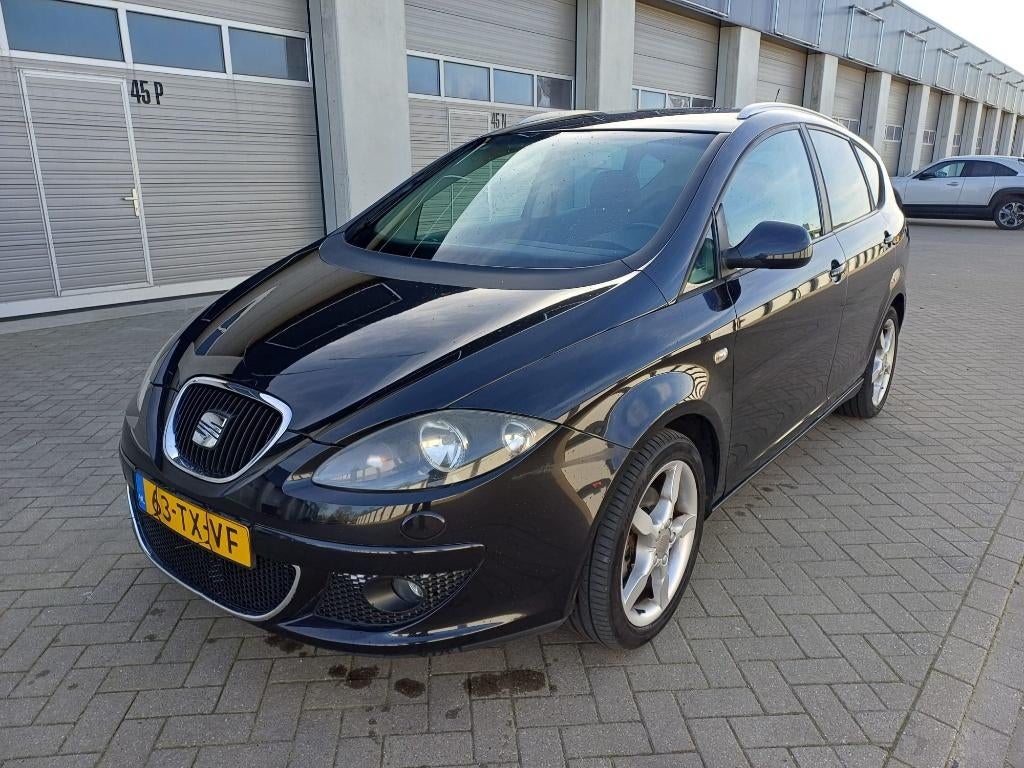 Seat Altea XL 2.0 FSI 16V 110KW St.wgn AUTOMAAT, Stof, 1429 kg, Zwart, 4 cilinders