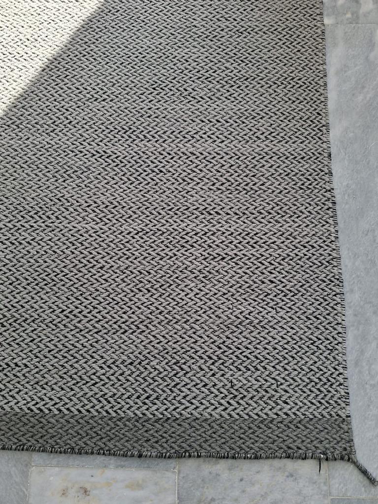 Muuto Ply Vloerkleed - Handgeweven Nieuw-Zeelandse Wol, Ophalen, 150 tot 200 cm, 200 cm of meer, Zo goed als nieuw