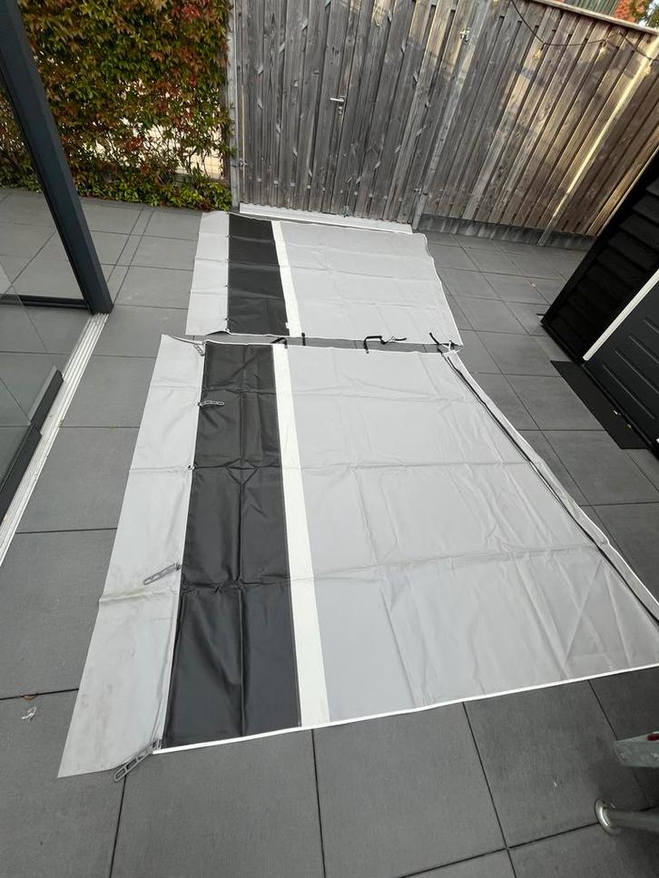 2 universele dichte zijwanden rain blocker view blocker, Caravans en Kamperen, Caravan accessoires, Zo goed als nieuw, Ophalen