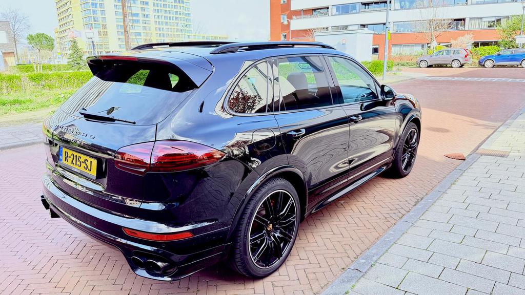 Porsche Cayenne 3.6 V6 440pk Tiptronic S VOL opties, Auto's, Porsche, Automaat, 138 €/maand, Zwart, 10 km/l