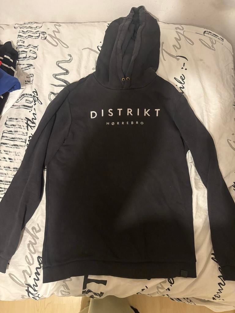 DISTRIKT NØRREBRO Hoodie - Maat S, Ophalen of Verzenden, Gedragen