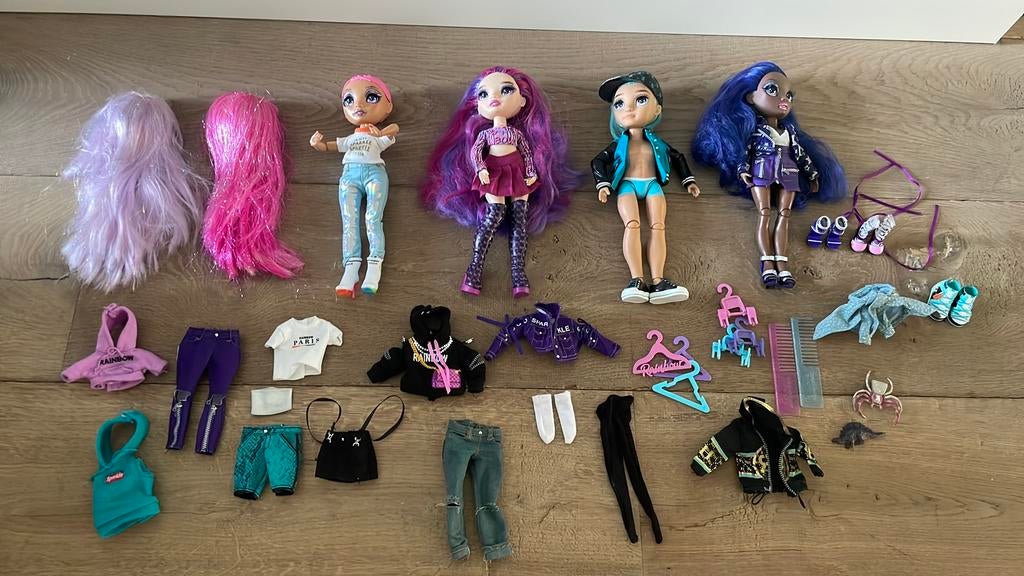 Rainbow High Fashion modepoppen en accessoires, Kinderen en Baby's, Speelgoed | Poppen, Ophalen of Verzenden, Zo goed als nieuw