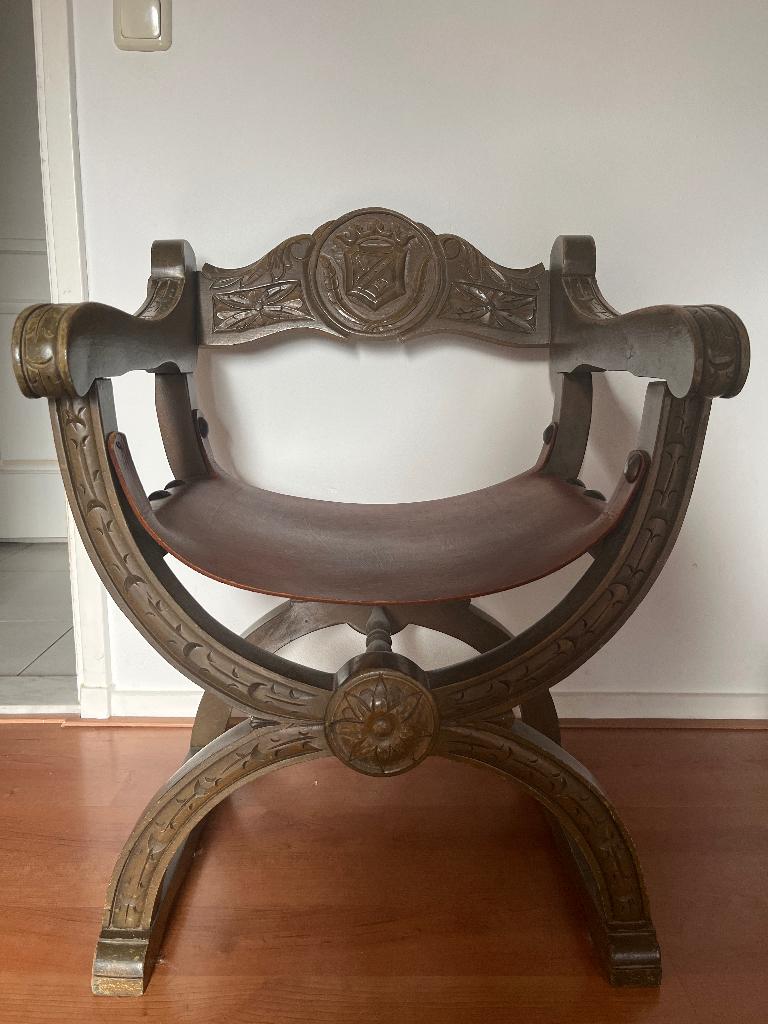 Antieke dagobert stoel houtsnijwerk curulische zetel, Antiek en Kunst, Antiek | Meubels | Stoelen en Banken, Ophalen