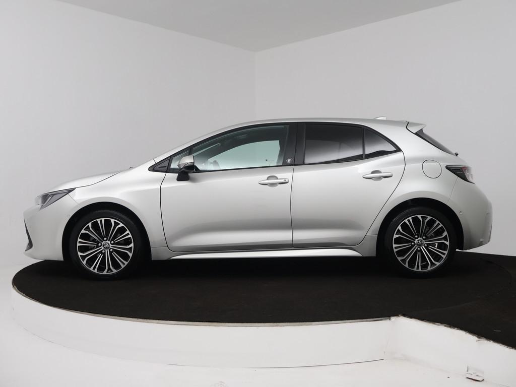Toyota Corolla 1.8 Hybrid Dynamic (Team D) | Navigatie | PDC, 12 maanden, 450 kg, Gebruikt, 4 cilinders