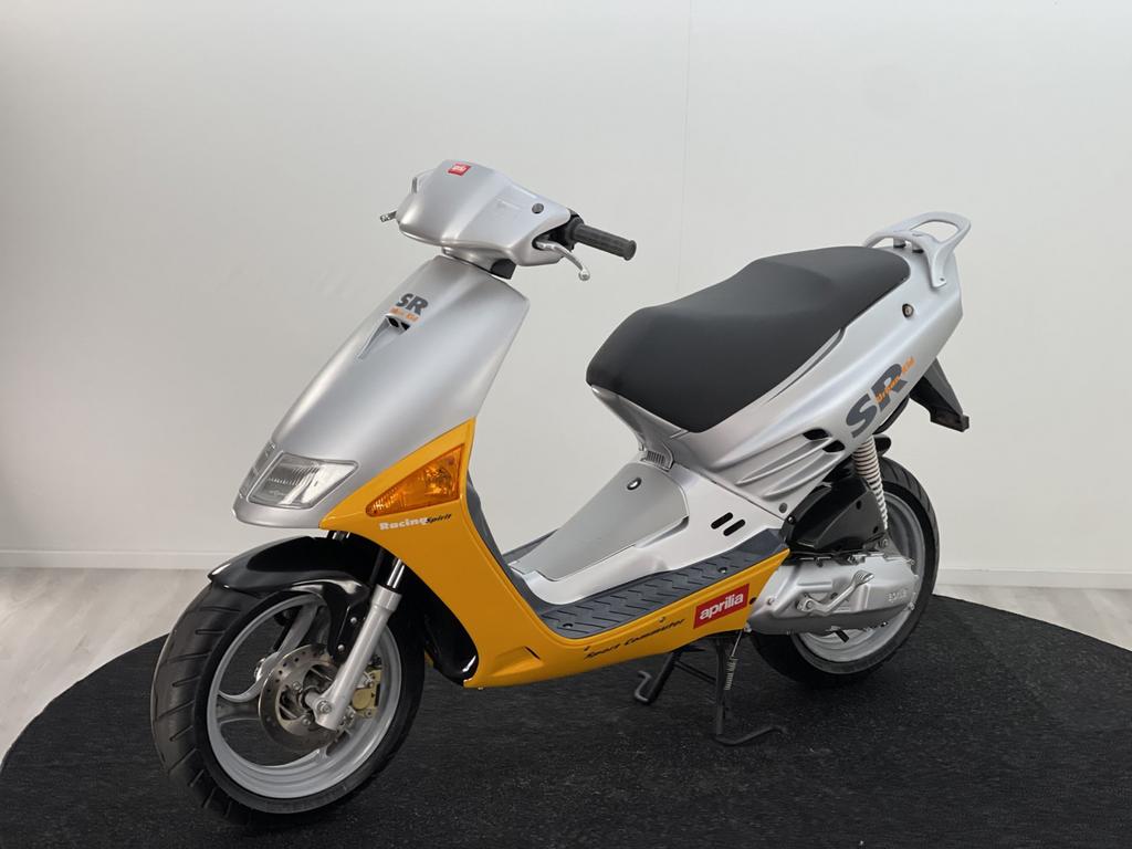 Gezocht: Aprilia sr urban kid, Fietsen en Brommers, Scooters | Aprilia, Ophalen, Zo goed als nieuw, Benzine, SR 50