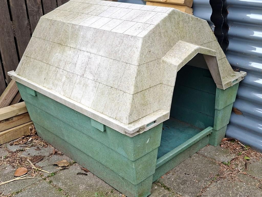 Kunststof hondeniglo - hondenhok - Super degelijk, Ophalen, Gebruikt, 65 tot 100 cm, Hondenhok