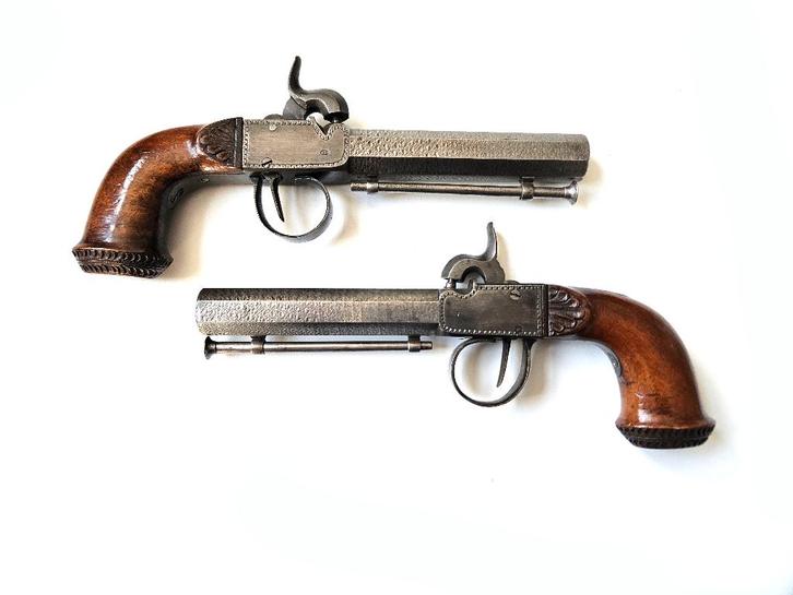 Paar percussie pistolen pistool damast loop TertioFluctus, Verzamelen, Militaria | Algemeen, Landmacht, Nederland, Ophalen of Verzenden