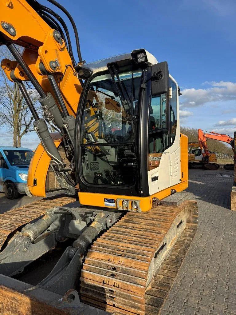 Liebherr R914 Compact 2023 3600 uur met SMP DKS (bj 2023), Graafmachine