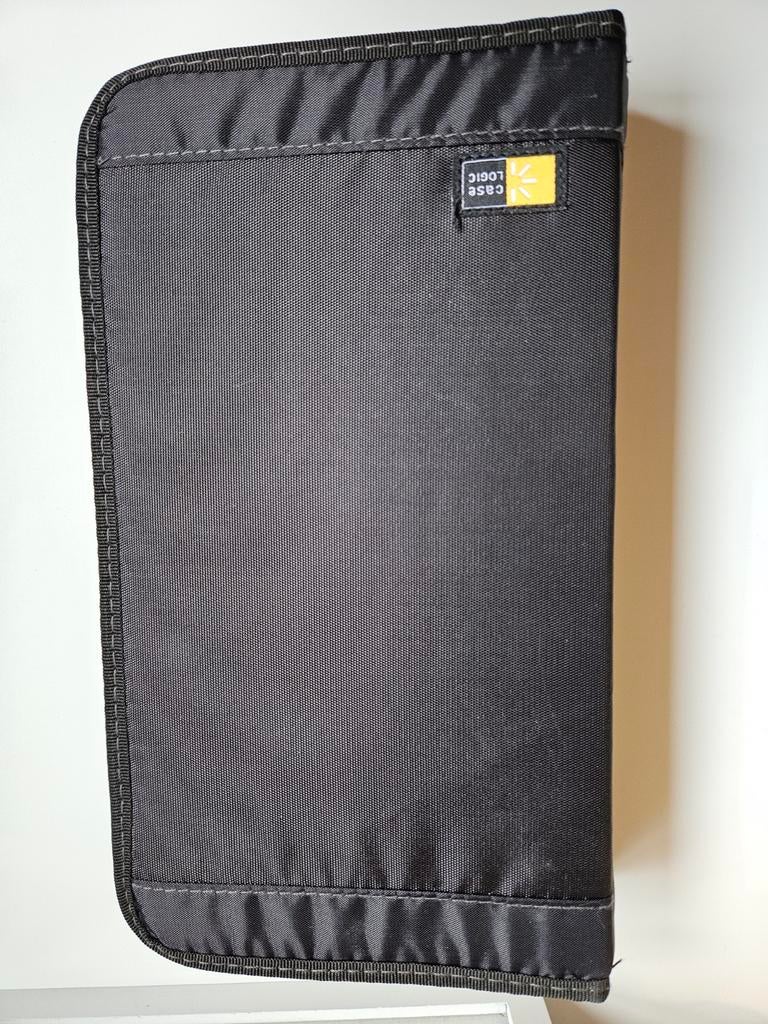 Case logic cd hoes, Ophalen of Verzenden, Gebruikt