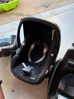 Maxi-Cosi Pebble met 2 bases, Ophalen, Autogordel of Isofix, Gebruikt, Zijbescherming