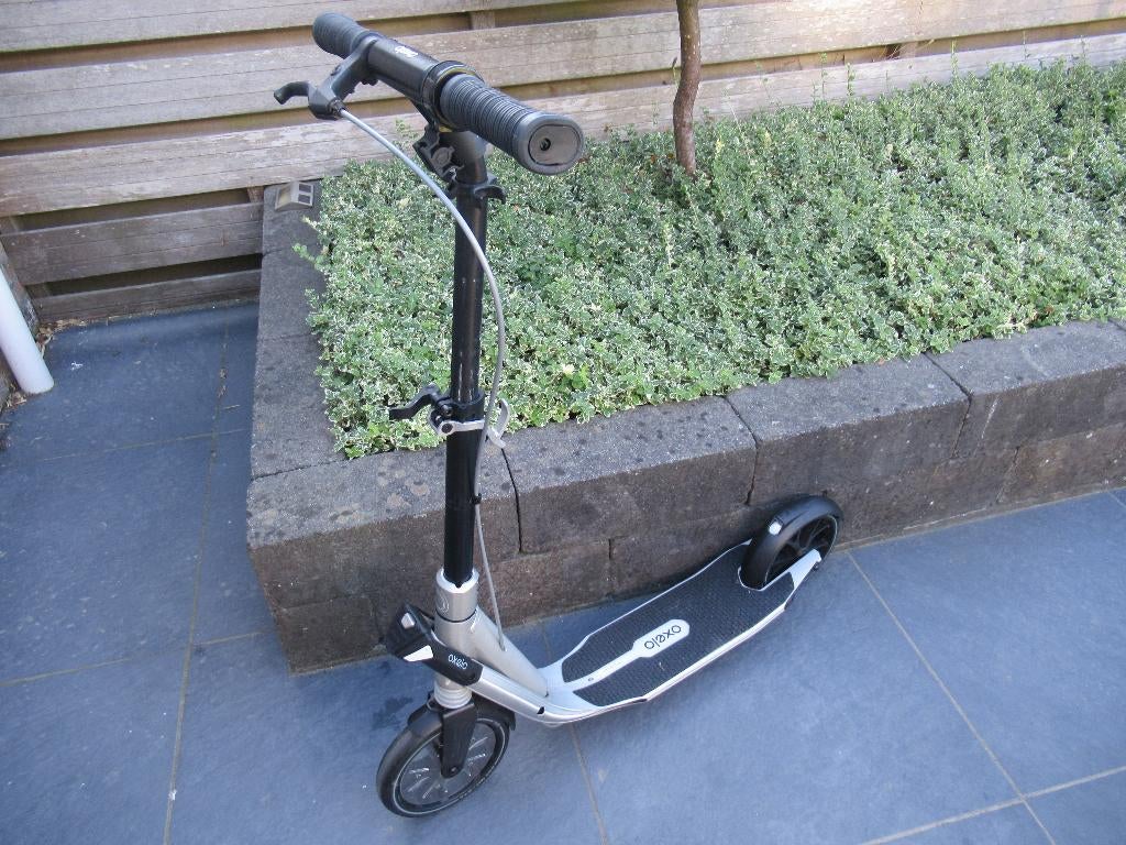 Oxelo Town 9 ef Titane. Step voor volwassenen, Fietsen en Brommers, Ophalen of Verzenden, Zo goed als nieuw, Gewone step, Oxello