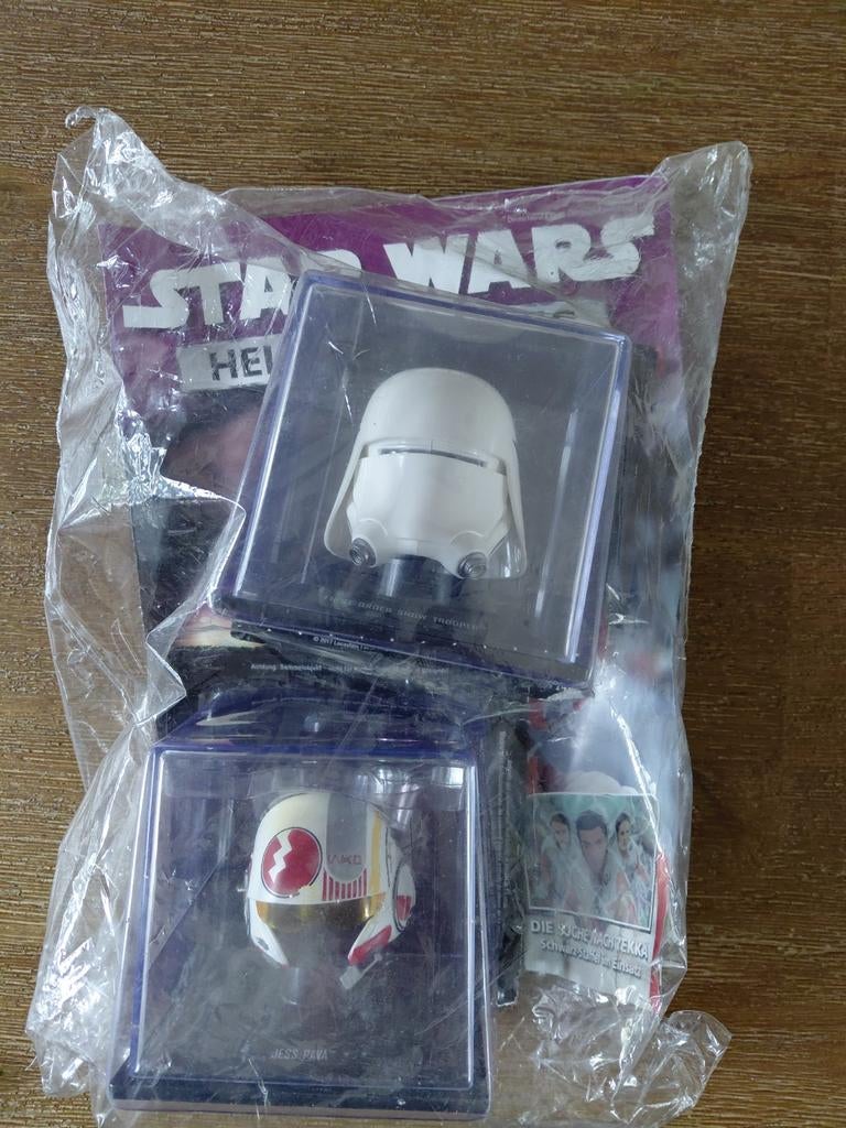 Star Wars Helm Miniatuur: Jess Pava + Snow Trooper (Nieuw), Ophalen of Verzenden, Nieuw, Beeldje of Buste