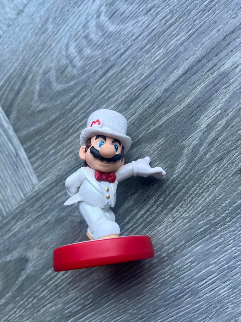 Mario amiibo- Super Mario Odyssey Wedding Outfit, Ophalen of Verzenden, Zo goed als nieuw