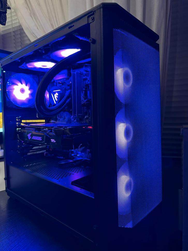 Game pc RGB AMD Ryzen 5 / 16GB / SSD / GTX1070 /Watercool, Computers en Software, Desktop Pc's, Zo goed als nieuw, 3 tot 4 Ghz