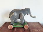Grote antieke houten speelgoed olifant op wieltjes, Antiek en Kunst, Antiek | Speelgoed, Ophalen of Verzenden