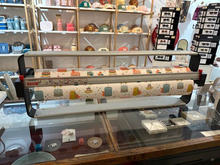 Legro toonbankrolhouder met snijmechanisme, Diversen, Cadeaupapier, Zo goed als nieuw, Ophalen of Verzenden