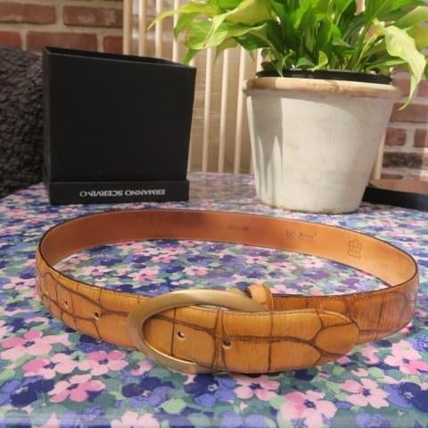 Riem glad leder bruin structuur Renza - leng 92 cm - br 3 cm, Kleding | Dames, Riemen en Ceinturen, Renza, Echt leder, 90 tot 100 cm