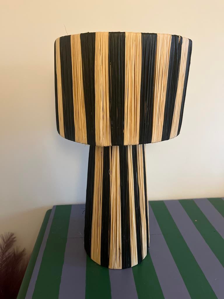 Unieke handgemaakte Marokkaanse lamp met zwart-beige strepen, Huis en Inrichting, Ophalen of Verzenden, Zo goed als nieuw