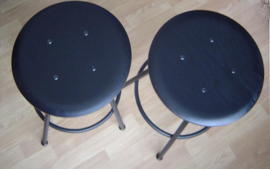 ikea kullaberg kruk (2 stuks), Ophalen, In hoogte verstelbaar, Zo goed als nieuw, Hout