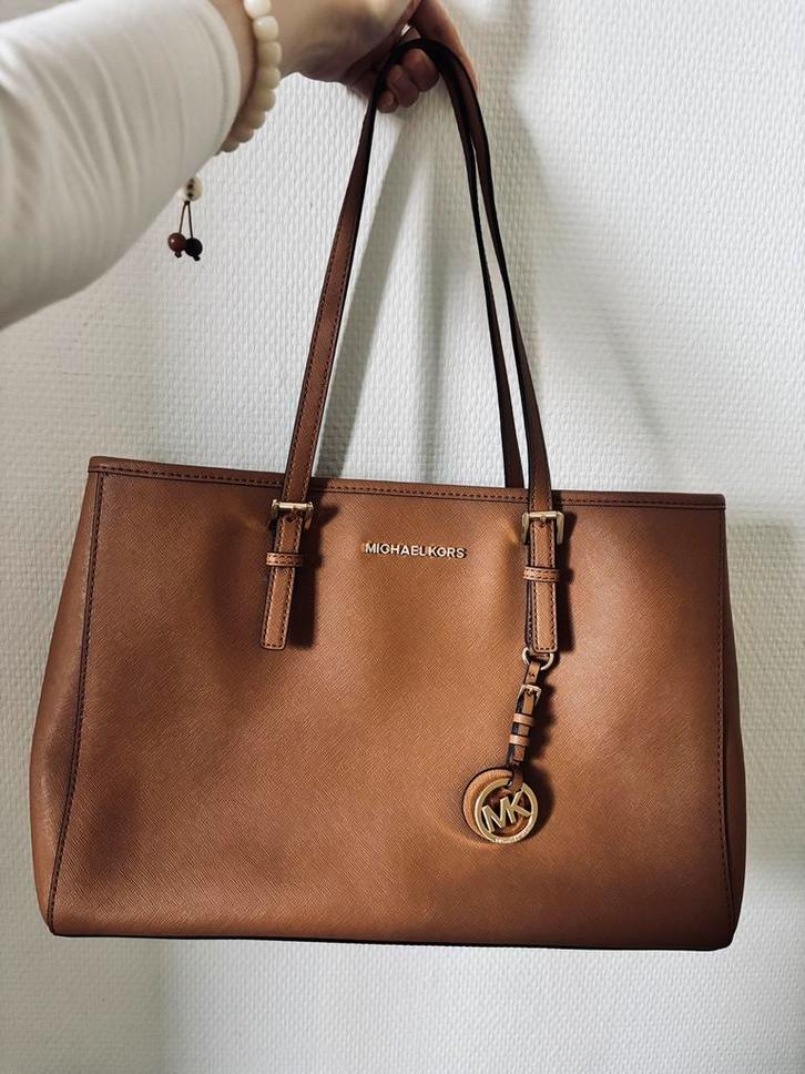 originele goudbruin Michael Kors tote bag zo goed als nieuw, Motoren, Accessoires | Koffers en Tassen, Zo goed als nieuw, Ophalen of Verzenden