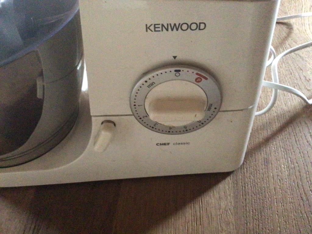 Kenwood Chef Classic Keukenmachine met Blender en Accessoire, 4 liter of meer, Verzenden, Gebruikt, 3 snelheden of meer