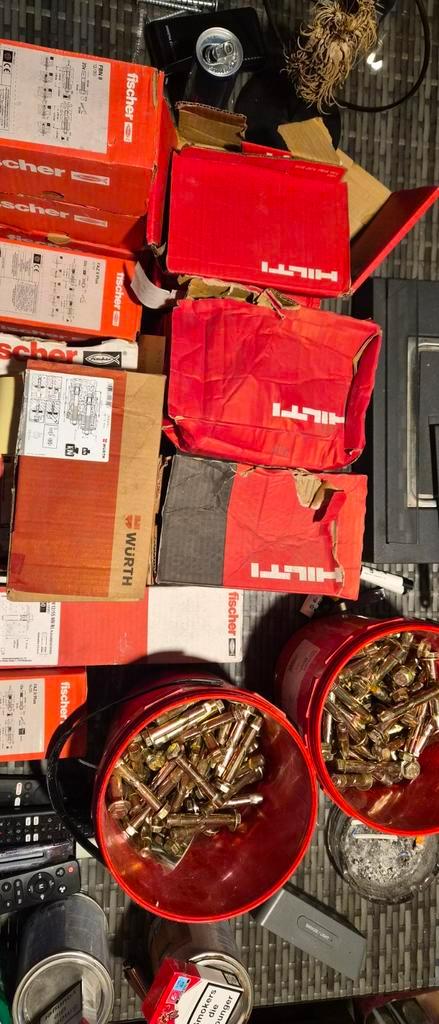 Diverse ankers M6-M16: Hilti, Fischer, Würth, Spit (500+ st), Doe-het-zelf en Verbouw, IJzerwaren en Bevestigingsmiddelen, Zo goed als nieuw
