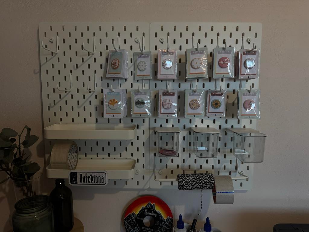 2x Ikea Skådis bord 36x56 cm met haken en bakjes, Ophalen, Zo goed als nieuw