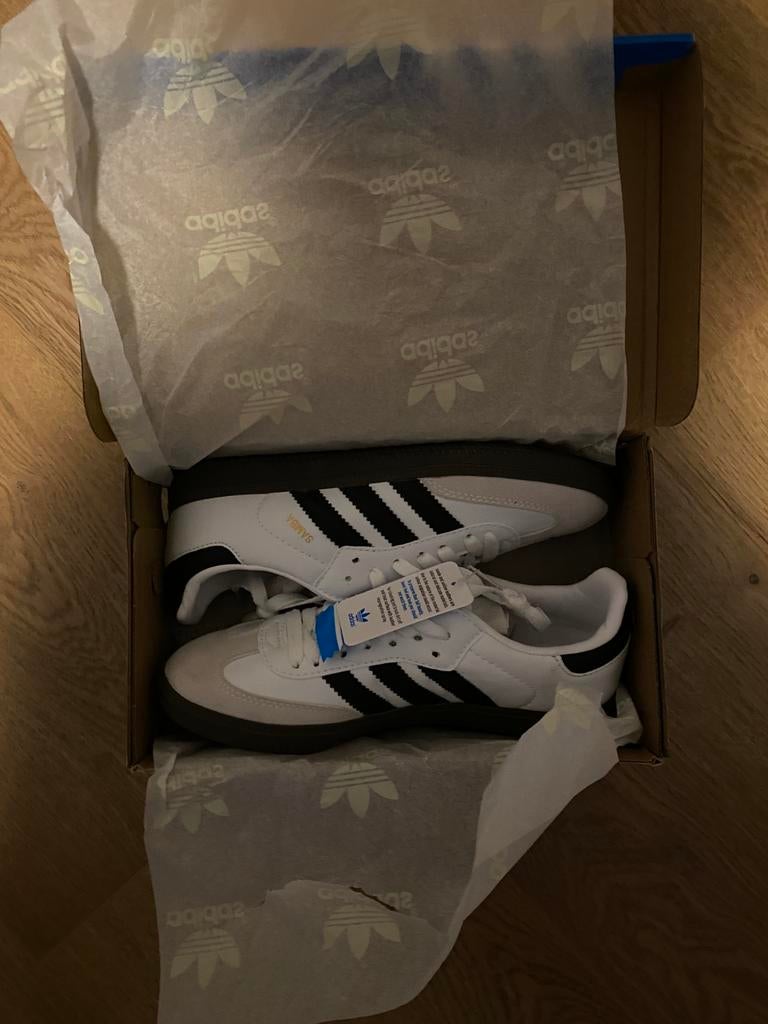 Adidas samba, Kleding | Dames, Schoenen, Ophalen of Verzenden, Zo goed als nieuw, Wit, Sneakers of Gympen