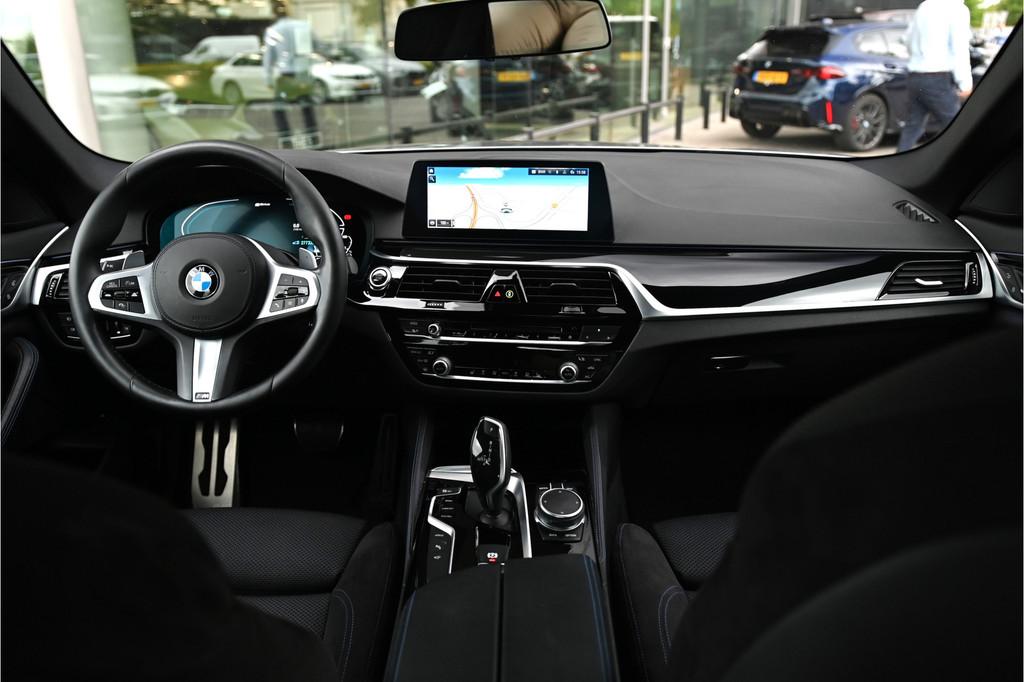 BMW 5 Serie 530e xDrive High Executive M Sport Automaat / Sp, Auto's, BMW, Stof, Gebruikt, 57 km, Bedrijf