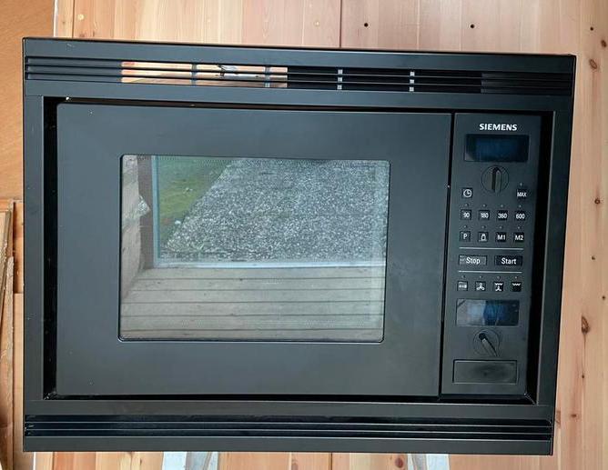 Eenvoudig te bedienen Combimagnetron - Gebruikt, Witgoed en Apparatuur, Magnetrons, Gebruikt, Vrijstaand, Combimagnetron, 45 tot 60 cm