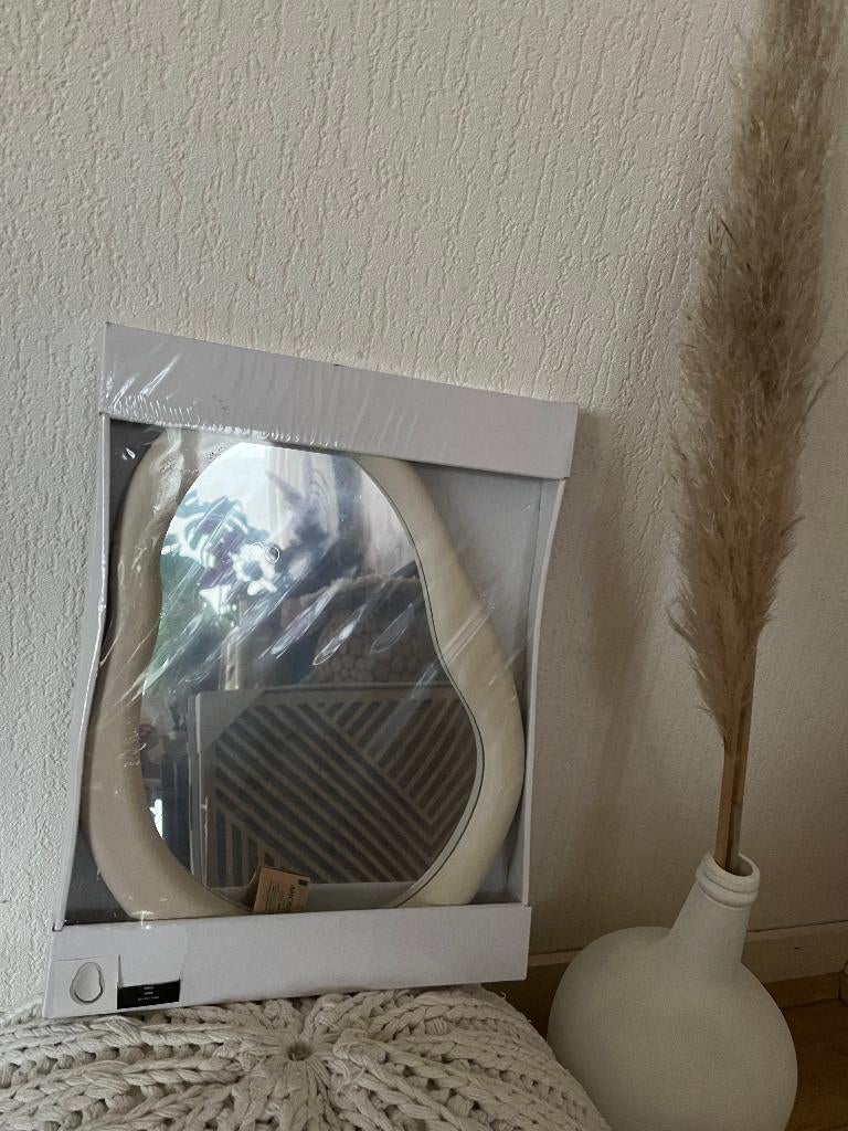 japandi spiegel vaas met pluim pamgras witte vazen, Minder dan 50 cm, Ophalen of Verzenden, Zo goed als nieuw, Minder dan 100 cm