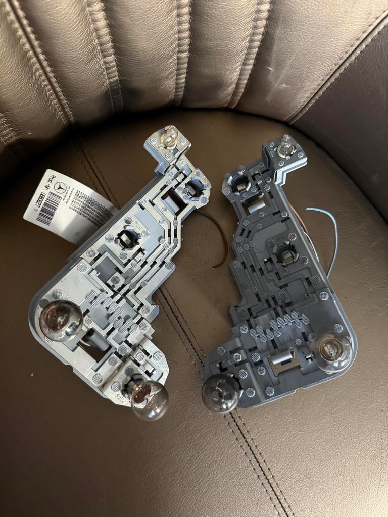 Mercedes s204 w204 achterlicht  fittingen  met stekker, Ophalen of Verzenden