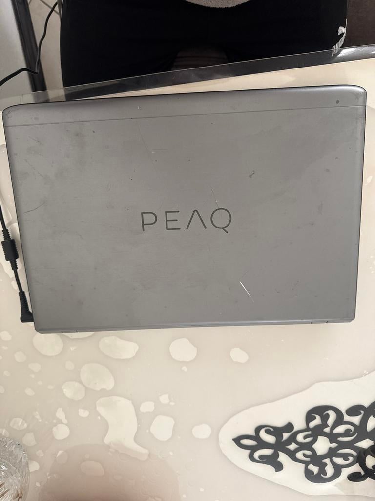PEAQ Laptop 15.6" Intel Core i5 - Goed voor dagelijks gebrui, Computers en Software, Windows Laptops, Gebruikt, 2 tot 3 Ghz, 8 GB