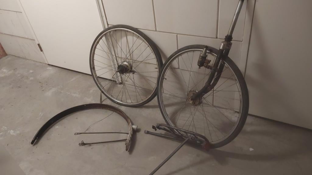 Gazelle oldtimer 28 inch fietswielen en diverse onderdelen, Fietsen en Brommers, Fietsonderdelen, Gebruikt, Wiel, Staal, Oldtimerfiets